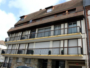 Apartment Les Cigognes by Interhome